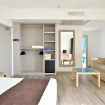& Village Baia Di Conte 4*