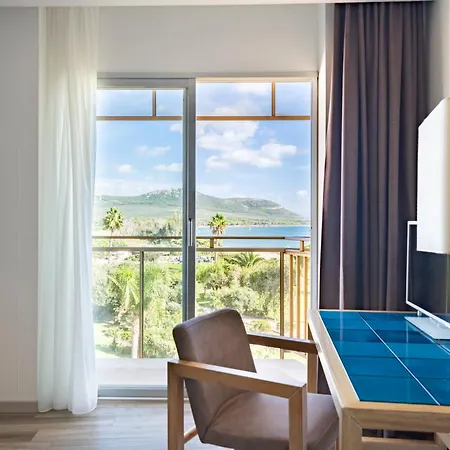 & Village Baia Di Conte Ξενοδοχείο 4*