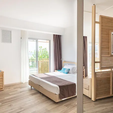 & Village Baia Di Conte 4*