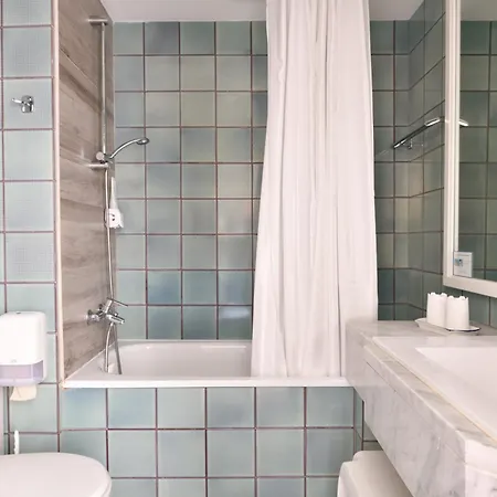 & Village Baia Di Conte