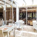 & Village Baia Di Conte 4*