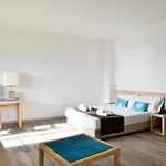 & Village Baia Di Conte 酒店 阿尔盖罗