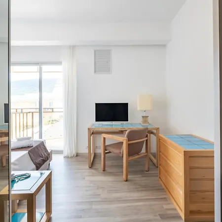 & Village Baia Di Conte 4*