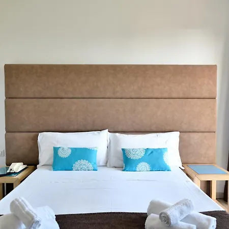 ホテル & Village Baia Di Conte