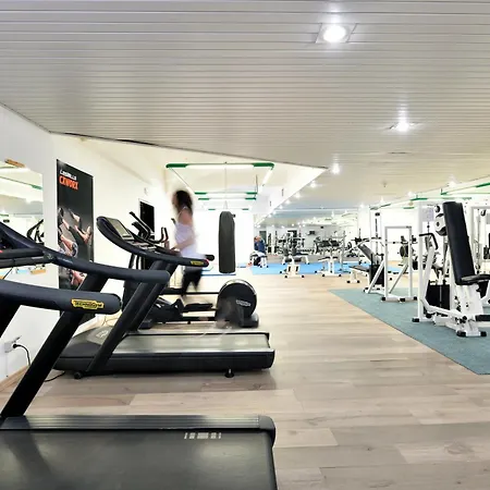 & Village Baia Di Conte ホテル 4*