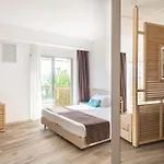 & Village Baia Di Conte 4*
