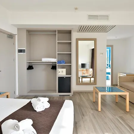 Otel & Village Baia Di Conte