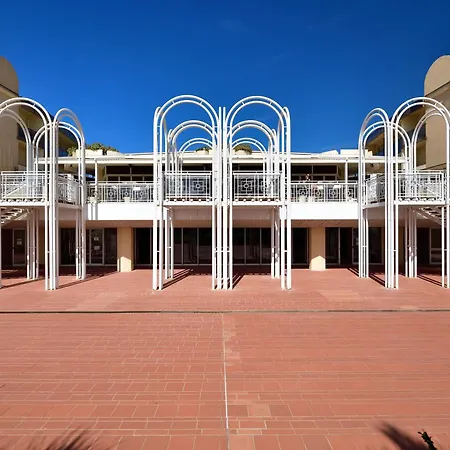 & Village Baia Di Conte 4*